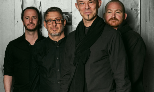 MONTAGS 1114 NIK B&Auml;RTSCH&rsquo;S RONIN