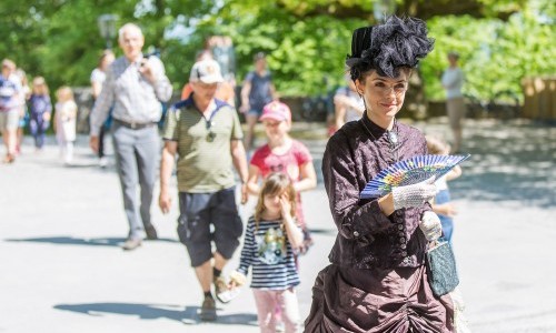 Sisi besucht Schloss Habsburg