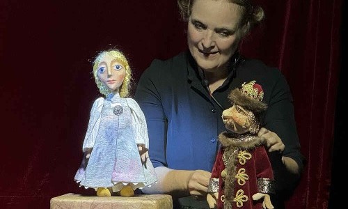 Die Puppe in der Tasche