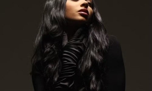 AMAYA GLOOR &ndash; Show im Gustav