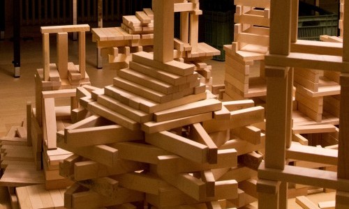 St&auml;dte bauen in der Holzwerkstatt: Mittwochatelier f&uuml;r Kinder