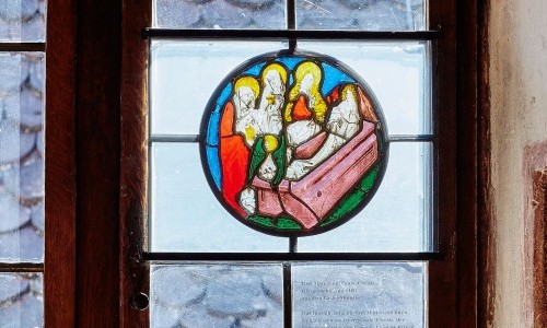 Stadtspaziergang: Farbe im Gegenlicht &ndash; Glasmalereien des 20. Jahrhunderts