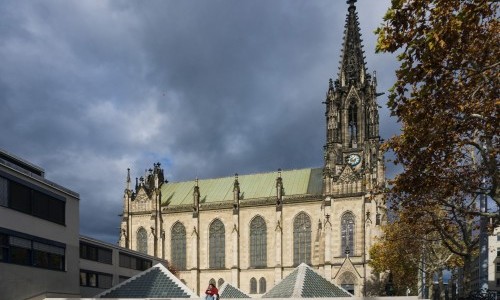 Z Basel isch M&auml;ss!