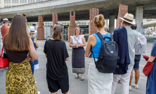 Stadtspaziergang: Konstruktiv-konkrete und konzeptuelle Werke in Z&uuml;rich