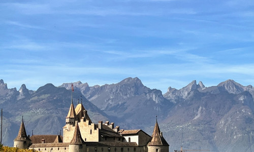 Aigle, Place de la Gare et Leysin-Feydey - Ch&acirc;teau d'Aigle