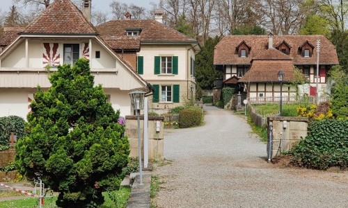 Bushaltestelle Schloss