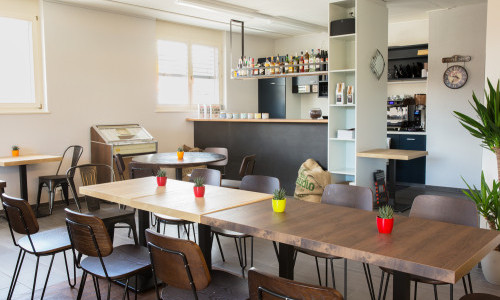 Caf&eacute; La Cabine