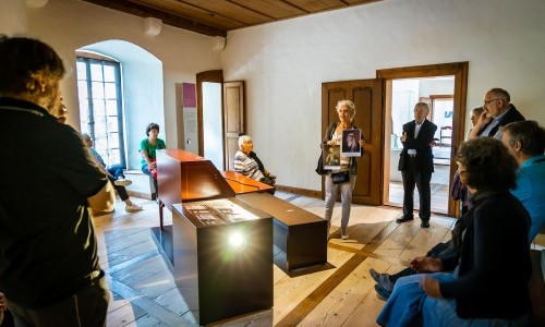 Mit den von Hallwyls durch Raum und Zeit