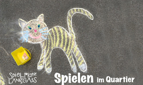 Spiele vor dr Bibliothek