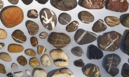 Verr&uuml;ckte Kiesel