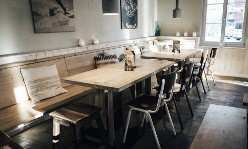 &Oslash;ya Bar & Kaf&eacute;