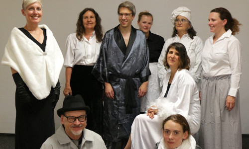 Theaterensemble Obertor spielt &laquo;Dinner um acht&raquo;