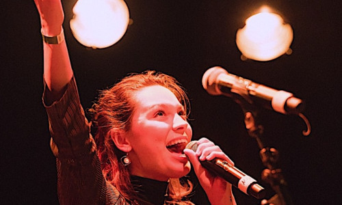 Starke Stimmen: F&uuml;nf Frauen &ndash; Zonta Poetry Slam im Literaturhaus