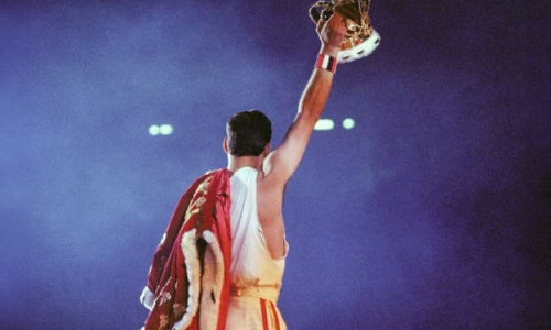 Arte: Queen, "We Are the Champions"