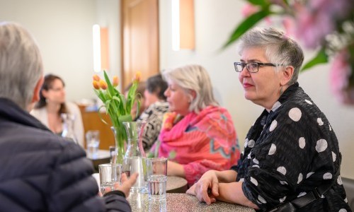 Erzählcafé: «Kleiderschrank und Lieblingsstücke»