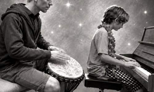 Intuitives Malen mit Live Musik mit Jembe und Lukas