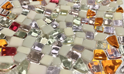 Familiensonntag &laquo;Glasatelier&raquo; und "NanoCube"