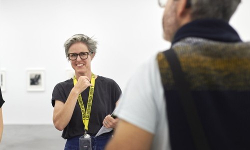 Rundgang durch die Ausstellungen  mit Aoife Rosenmeyer