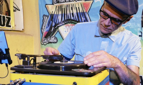 Buzz (Boss Hi-Fi)