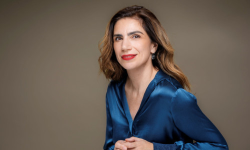Dana Grigorcea: Tanzende Frau, Blauer Hahn.
