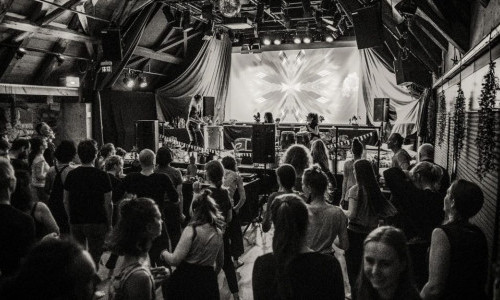 ZTANZ | Der etwas andere Rave mit Herz