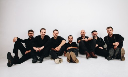 St&uuml;ehl ew&auml;g! Coverband Suspenders und DJ Mike