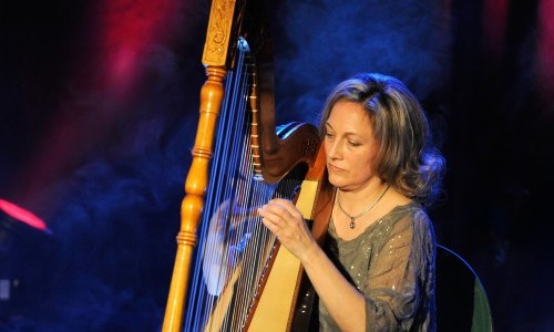 Daniela Lorenz – Lateinamerikanische und weihnachtliche Harfenmusik im Advent